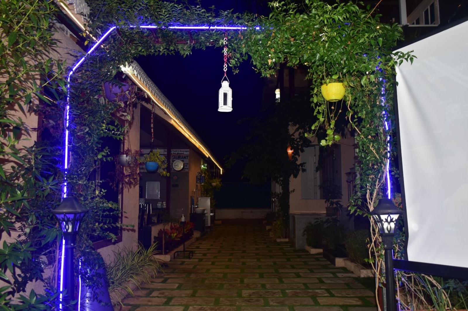 Coastal Bay Inn 阿里巴格 外观 照片