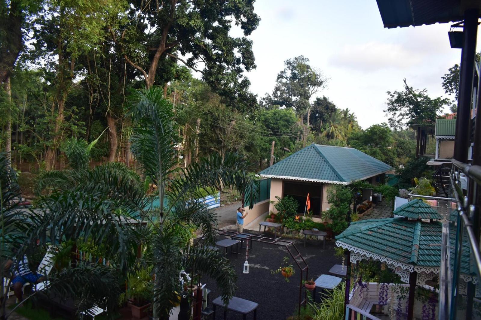 Coastal Bay Inn 阿里巴格 外观 照片