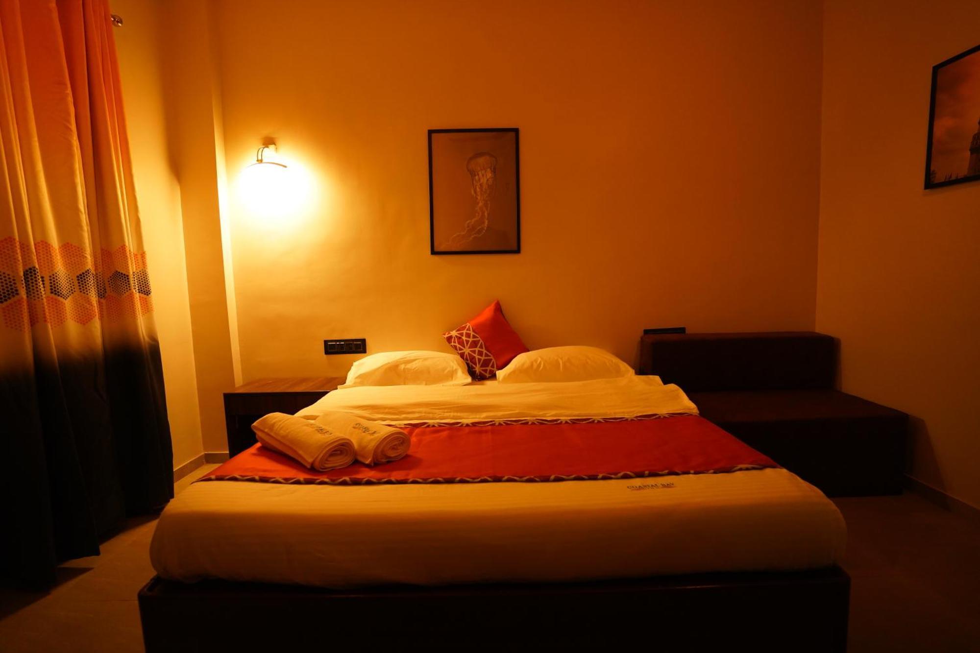 Coastal Bay Inn 阿里巴格 外观 照片