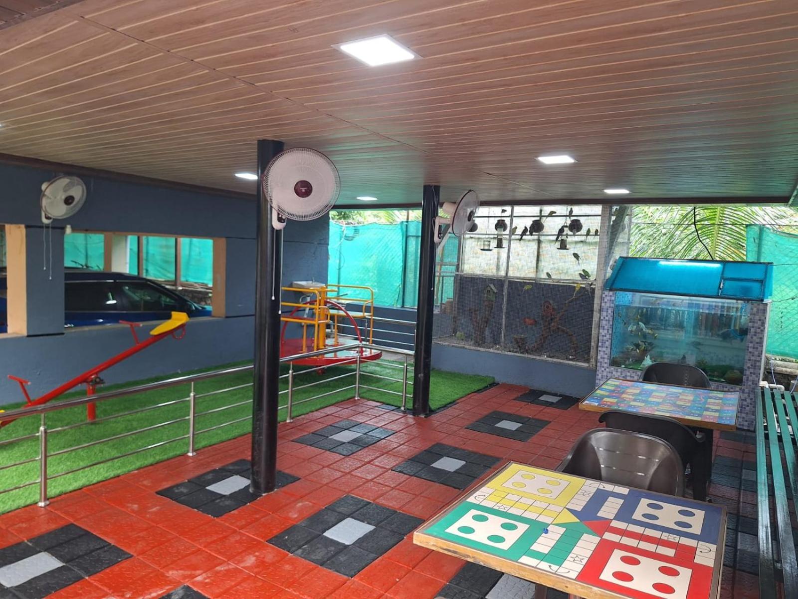 Coastal Bay Inn 阿里巴格 外观 照片