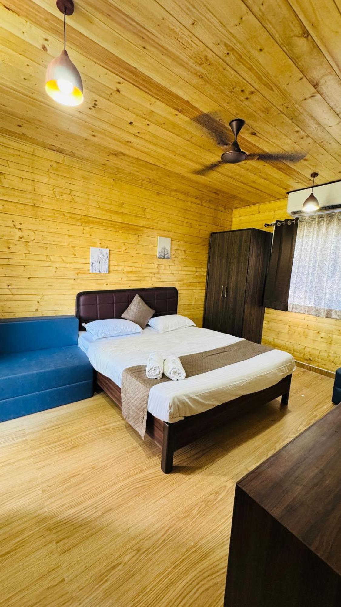 Coastal Bay Inn 阿里巴格 外观 照片